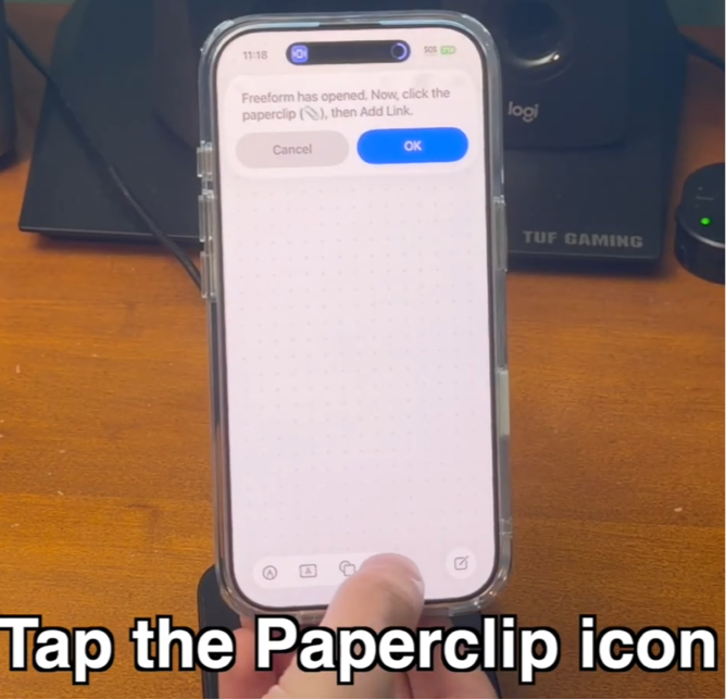 Select insert link paperclip item
